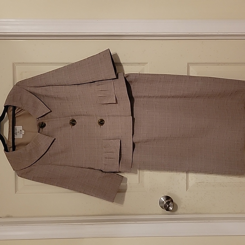 Collections for Le Suit 2pc. Set